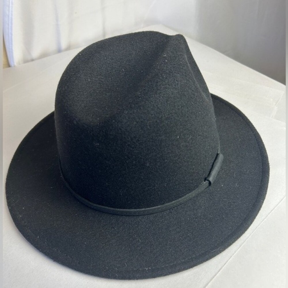 Handmade Scala black wool hat one size